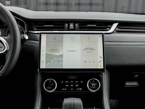 New 2026 Jaguar F-PACE R-Dynamic S image 18