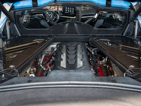 Used 2021 Chevrolet Corvette Stingray Premium Cpe w/ Z51 Performance Package image 19