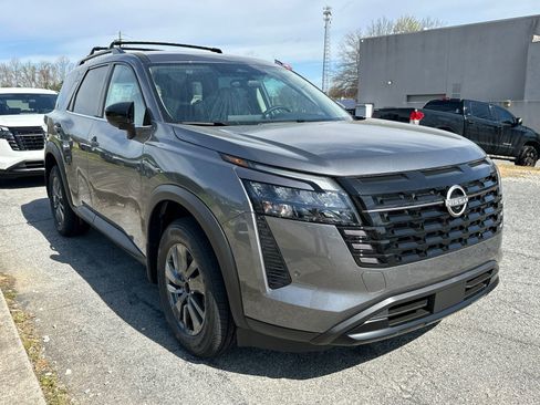 New 2026 Nissan Pathfinder SV w/ Cargo Package image 3