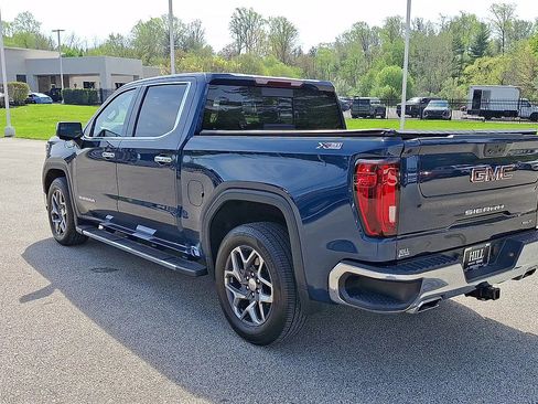Certified 2023 GMC Sierra 1500 SLT w/ SLT Premium Package AWD/4WD image 7