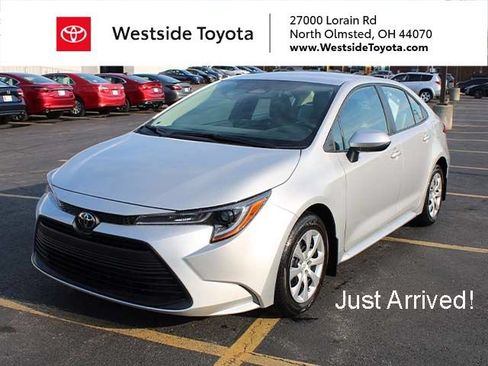 Used 2024 Toyota Corolla LE FWD image 1