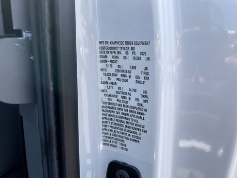 New 2025 Ford F550 4x4 SuperCab Super Duty image 48