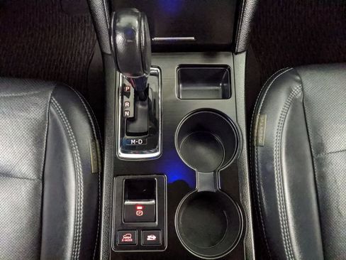 Used 2019 Subaru Outback 2.5i Limited w/ Popular Package #2 image 9