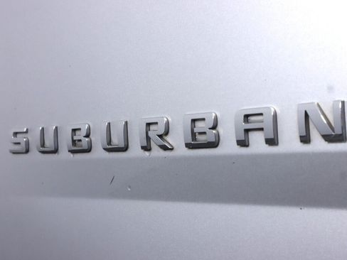 Used 2019 Chevrolet Suburban LT AWD/4WD image 36