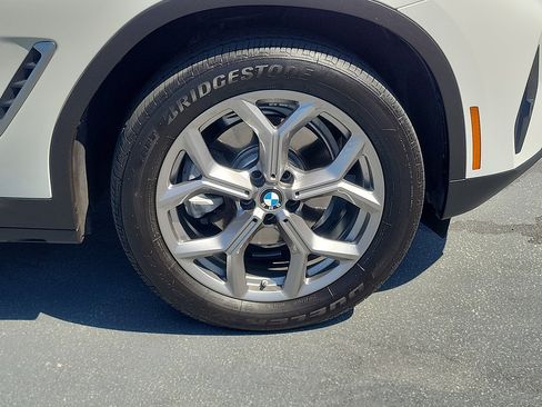 Used 2023 BMW X3 xDrive30i w/ Premium Package AWD/4WD image 5