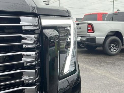 Used 2025 GMC Sierra 2500 Denali Ultimate image 9