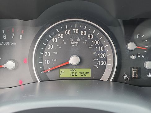 Used 2008 Kia Sedona EX w/ Luxury Pkg image 12