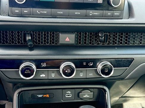 Used 2024 Honda CR-V LX image 15
