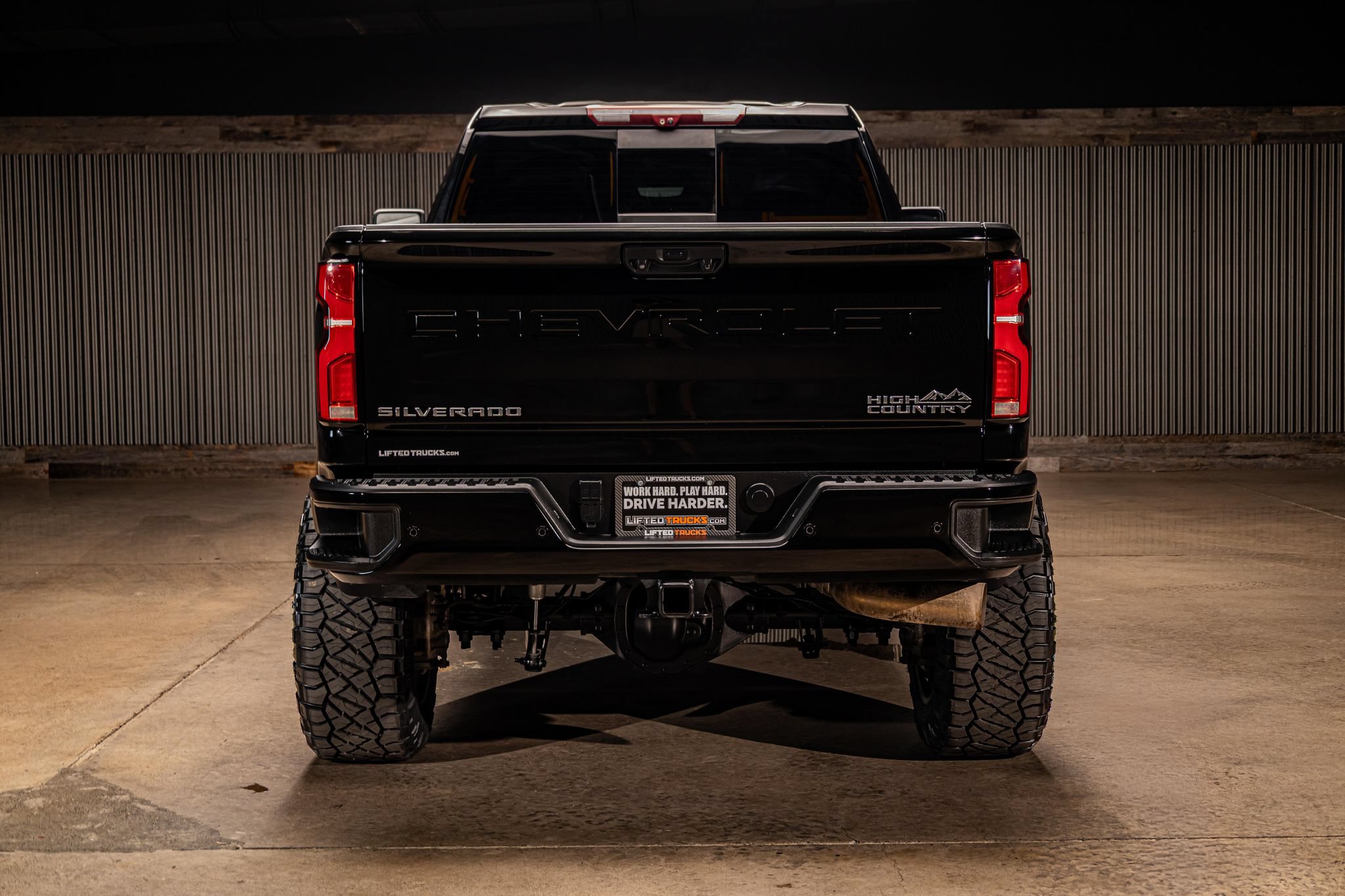 Used 2024 Chevrolet Silverado 2500 High Country w/ Technology Package AWD/4WD image 7