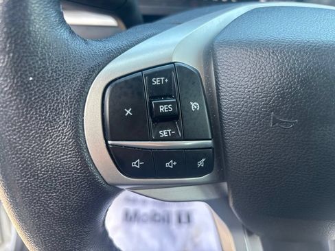 Used 2023 Ford Explorer XLT w/ Equipment Group 202A AWD/4WD image 24