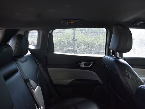 Used 2025 Jeep Compass Limited AWD/4WD image 24