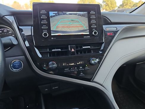 Used 2023 Toyota Camry SE image 21