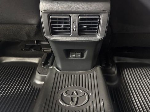 Used 2023 Toyota RAV4 XLE Premium image 13