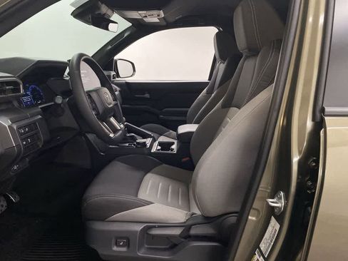 Used 2024 Toyota Tacoma TRD Sport image 12