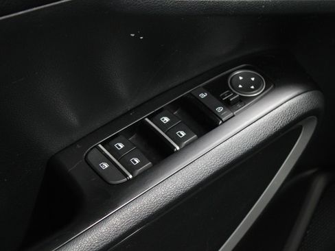 Used 2023 Kia Soul LX w/ Option Group 015 image 4