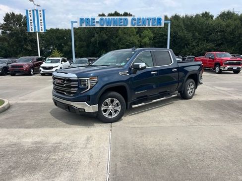 Used 2022 GMC Sierra 1500 SLT AWD/4WD image 1