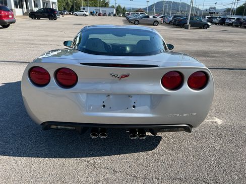 Used 2008 Chevrolet Corvette Coupe w/ Preferred Equipment Group RWD image 6