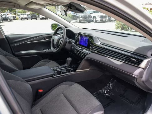 Used 2025 Toyota Camry LE FWD image 15