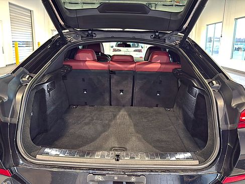 Used 2022 BMW X6 xDrive40i w/ Executive Package image 9