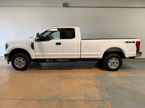 Used 2019 Ford F350 XLT w/ Camper Package AWD/4WD image 2