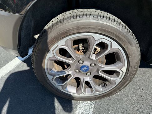 Used 2021 Ford EcoSport Titanium image 32