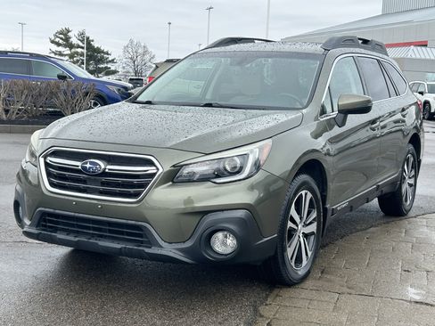 Used 2018 Subaru Outback 2.5i Limited image 3