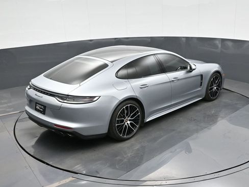 Certified 2023 Porsche Panamera 4 Platinum Edition image 30