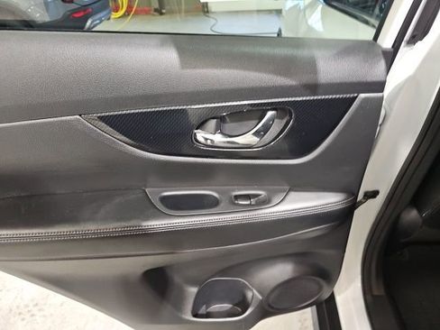 Certified 2020 Nissan Rogue SL w/ Premium Package image 21