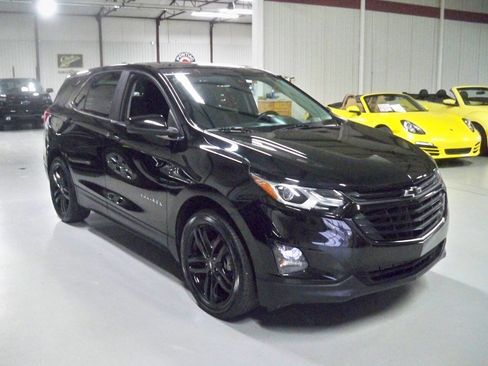 Used 2021 Chevrolet Equinox LT image 3