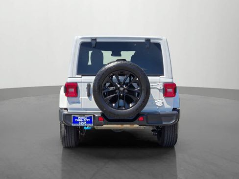 Used 2024 Jeep Wrangler Unlimited Sahara AWD/4WD image 5