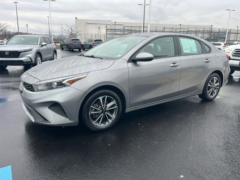 Used 2023 Kia Forte LXS image 6