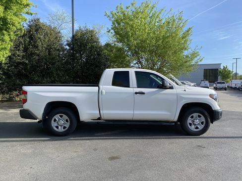 Used 2019 Toyota Tundra SR image 10