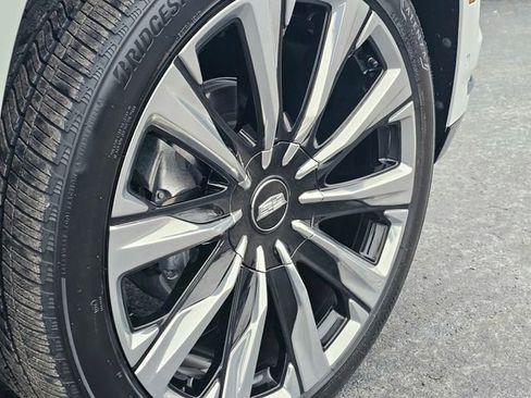 Used 2025 Cadillac Escalade Premium Luxury w/ Touring Package image 8