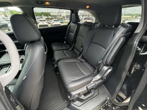 Used 2023 Honda Odyssey Touring image 25