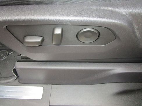 Used 2024 GMC Sierra 1500 SLE w/ X31 Off-Road Package image 33