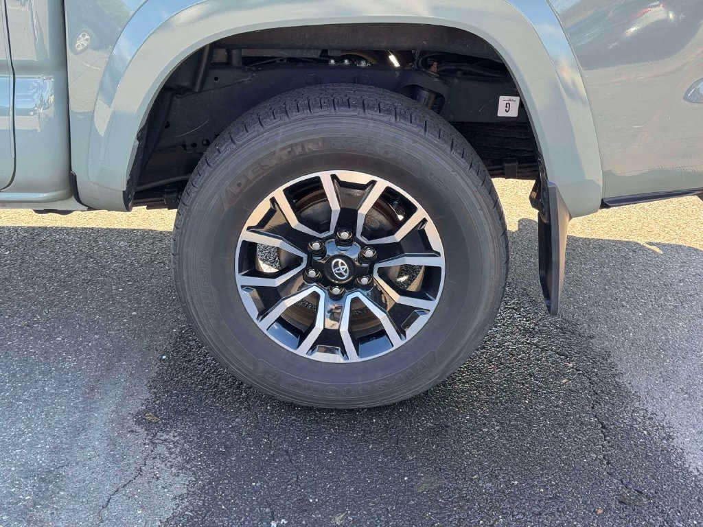 Used 2023 Toyota Tacoma TRD Sport AWD/4WD image 11