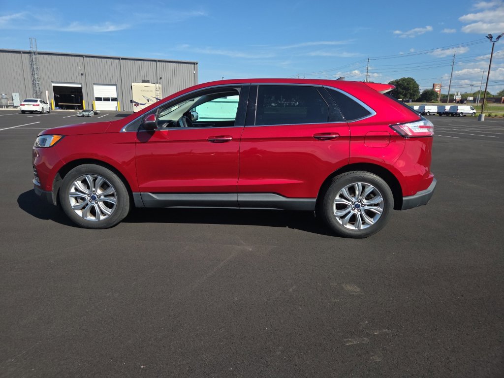 Used 2021 Ford Edge Titanium w/ Equipment Group 301A FWD image 9