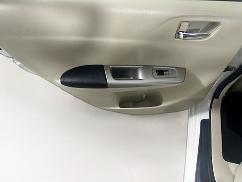 Used 2010 Subaru Impreza 2.5i AWD/4WD image 23