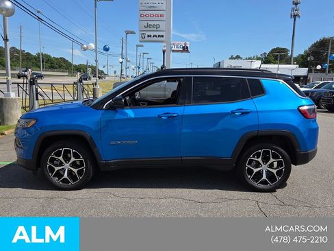 Used 2024 Jeep Compass Limited AWD/4WD image 5