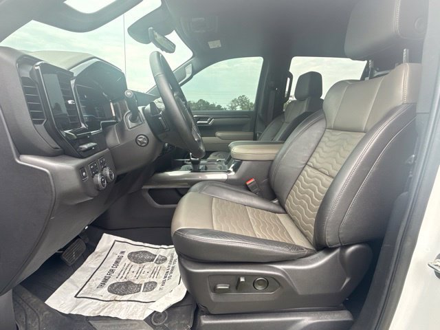 Used 2025 Chevrolet Silverado 1500 ZR2 w/ Technology Package AWD/4WD image 16