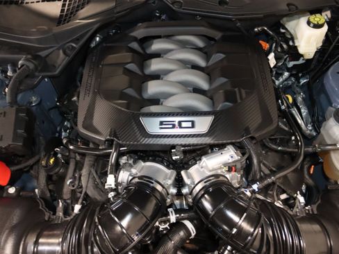 Used 2024 Ford Mustang GT Premium image 9