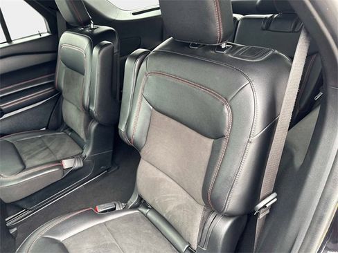 Used 2023 Ford Explorer ST-Line w/ Class IV Trailer Tow Package image 13