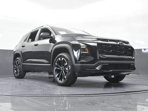 Used 2025 Chevrolet Equinox RS FWD image 63