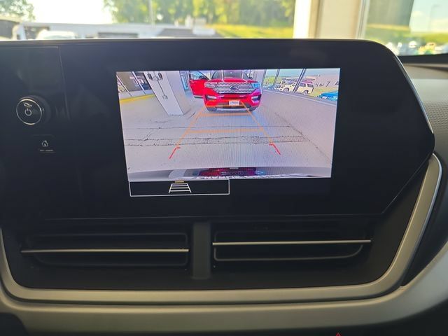 Used 2025 Chevrolet Trax LS FWD image 16