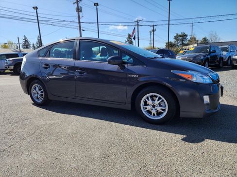 Used 2010 Toyota Prius FWD image 4