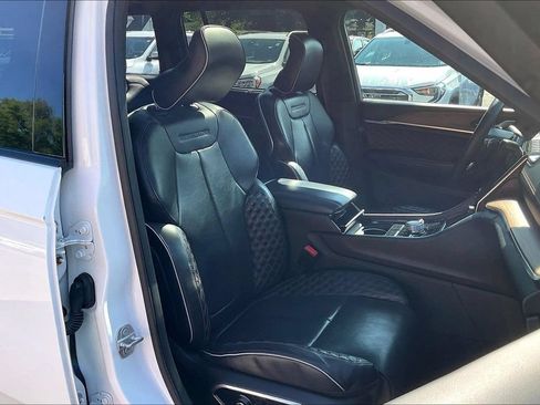 Used 2023 Jeep Grand Cherokee Summit w/ Luxury Tech Group V AWD/4WD image 7
