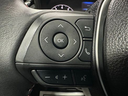 Used 2025 Toyota Corolla Cross AWD Hybrid image 19