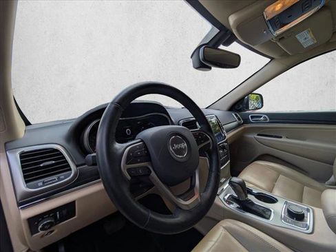 Used 2019 Jeep Grand Cherokee Limited AWD/4WD image 10
