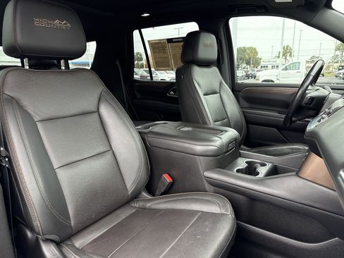 Used 2021 Chevrolet Tahoe High Country w/ Premium Package image 34