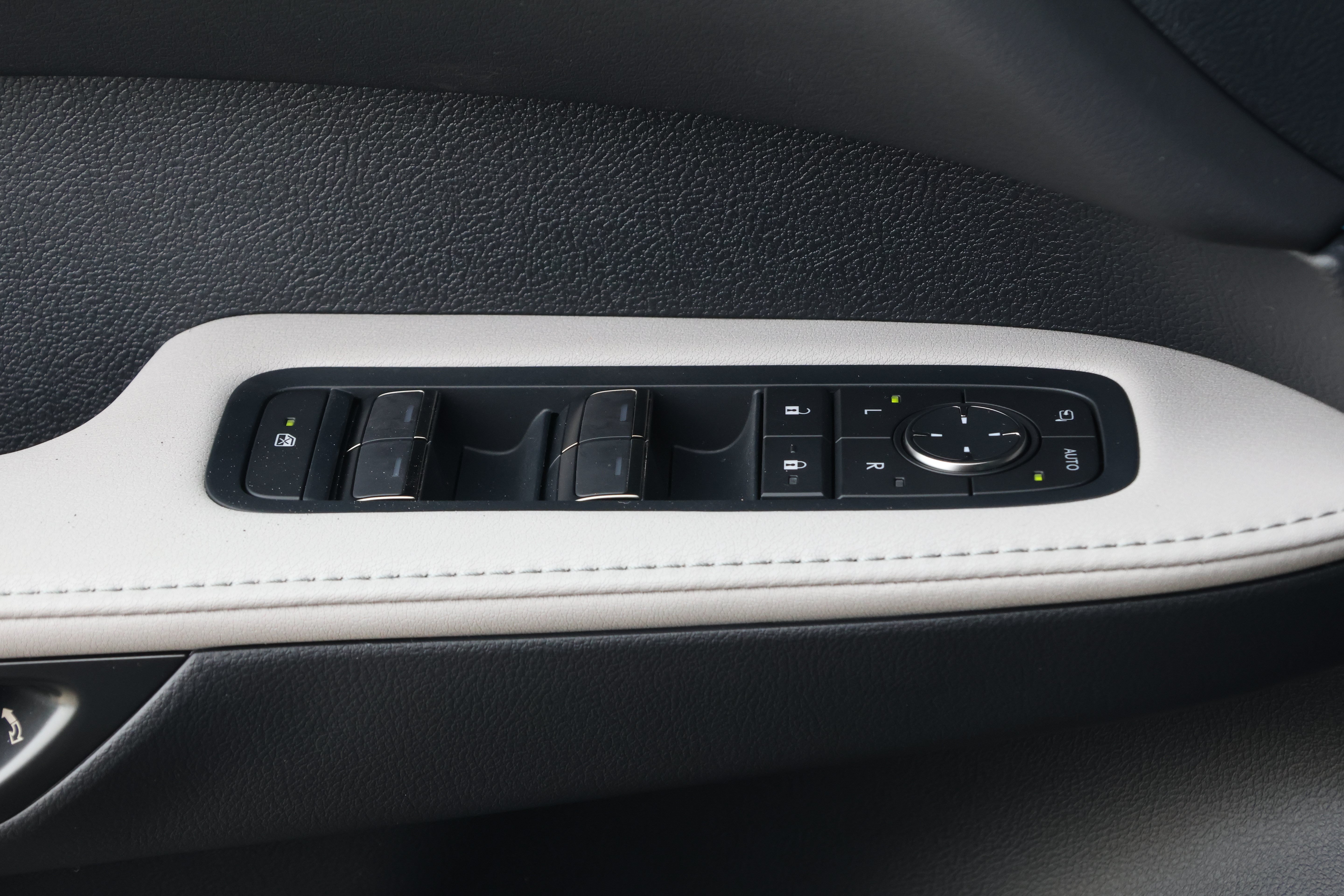 New 2026 Lexus RX 350 FWD image 13